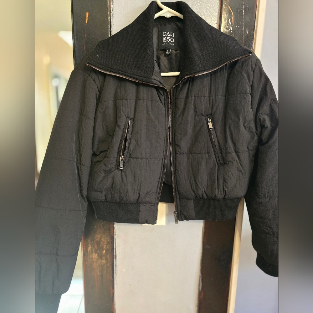 Women's Black Cropped Jacket Size Small